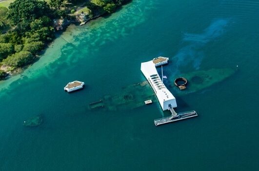 Kahului-Maui to Oahu: Arizona Memorial Pearl Harbor and Historic Honolulu City Tour (3M)