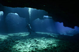 Two Tank Shipwreck and Lava Tube Dives - Waianae